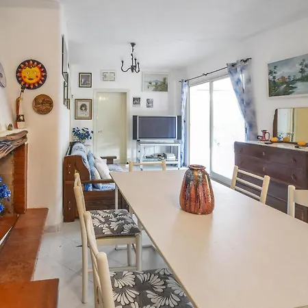 Vakantiehuis 4 Bedroom Nice In *