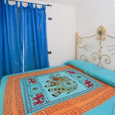 4 Bedroom Nice In Vakantiehuis Villasimius